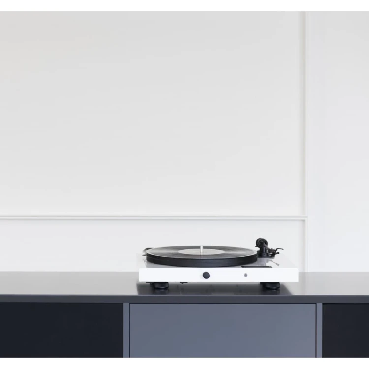 PRO-JECT-JUKE-BOX-E-WH-7.jpg