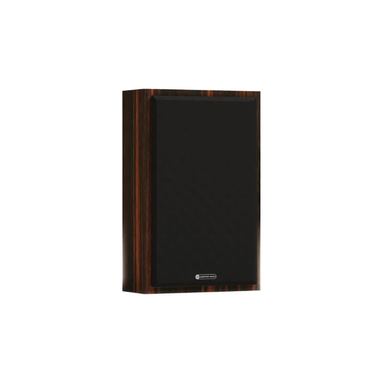 MONITOR-AUDIO-GOLD-6G-ON-WALL-EB-2.jpg