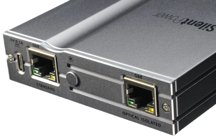 Filtr-aktywny-sieci-IFI-AUDIO-LAN-IPURIFIERPRO-tyl-1.jpg