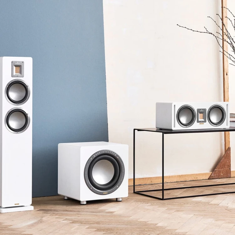 AUDIOVECTOR-QR-SUB-SE-04.jpg