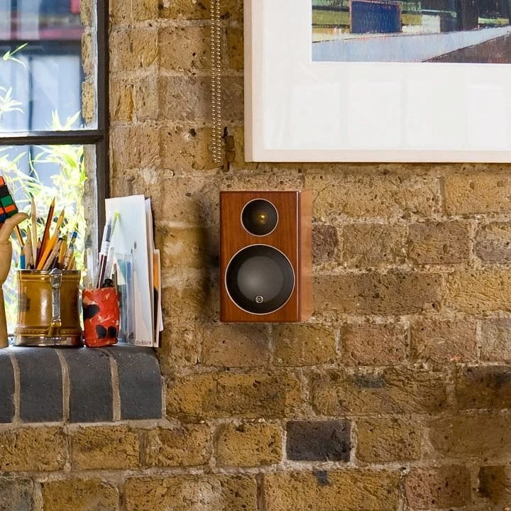 monitor-audio-radius-r90-wall.jpg